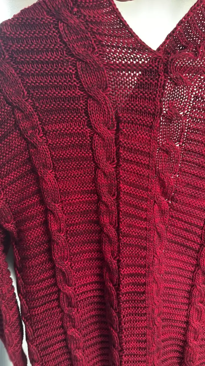 Cárdigan de punto rojo con diseño trenzado - 6