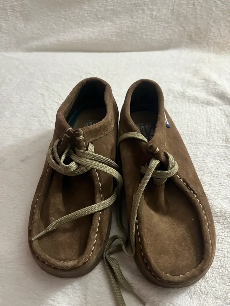 Zapatos de gamuza marrón Hush Puppies para hombre - 2