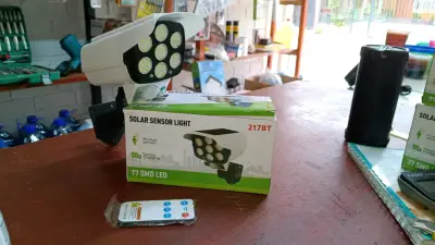 Luz Solar con Sensor de Movimiento 77 SMD LED - miniatura 1