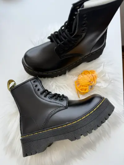 Botas negras de cuero con plataforma Dr. Martens - miniatura 1