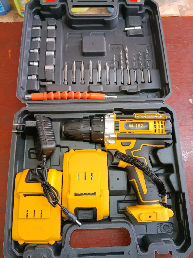 Taladro inalámbrico W-152 con batería y accesorios - 2