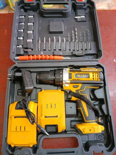 Taladro inalámbrico W-152 con batería y accesorios - miniatura 2