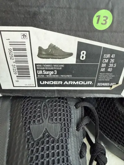 Zapatillas deportivas negras Under Armou UA Surge - miniatura 2