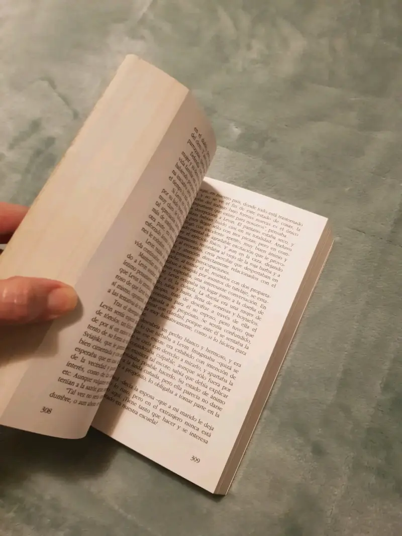 Libro Ana Karenina de León Tolstói - 2