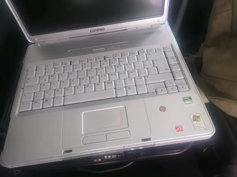COMPAQ PRESARIO - 1