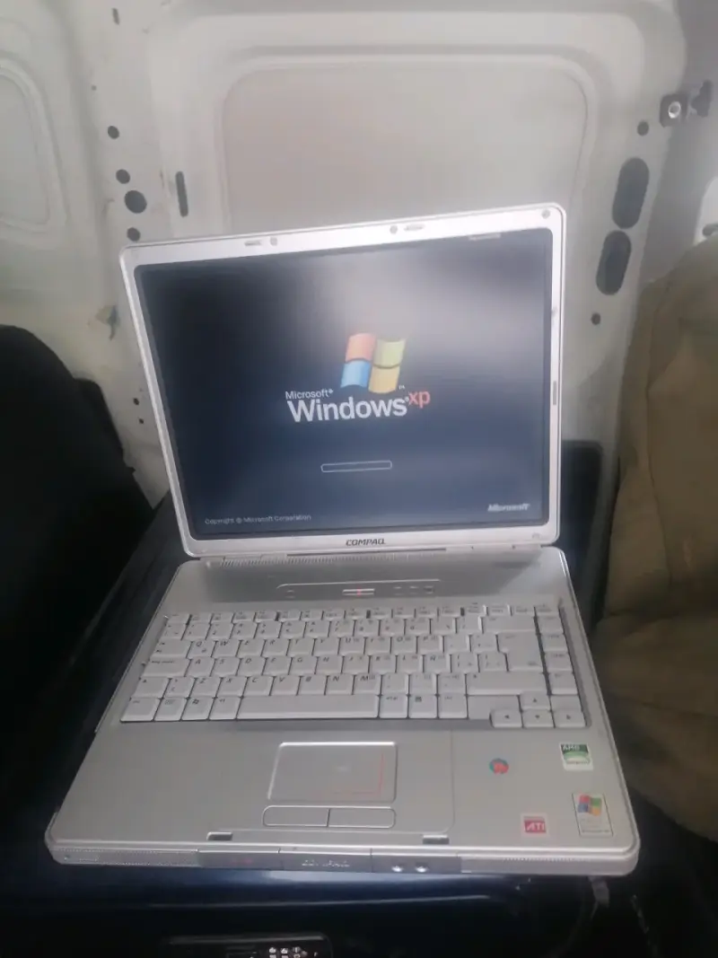 COMPAQ PRESARIO - 3
