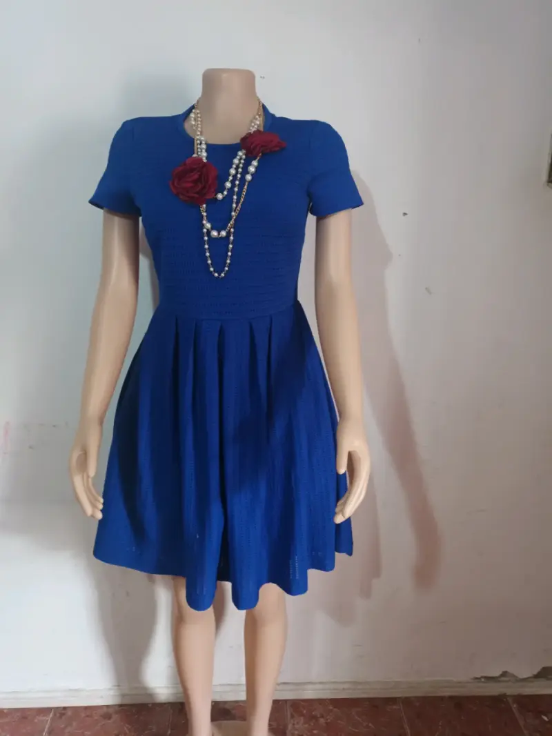 Vestido azul elegante para mujer - 1
