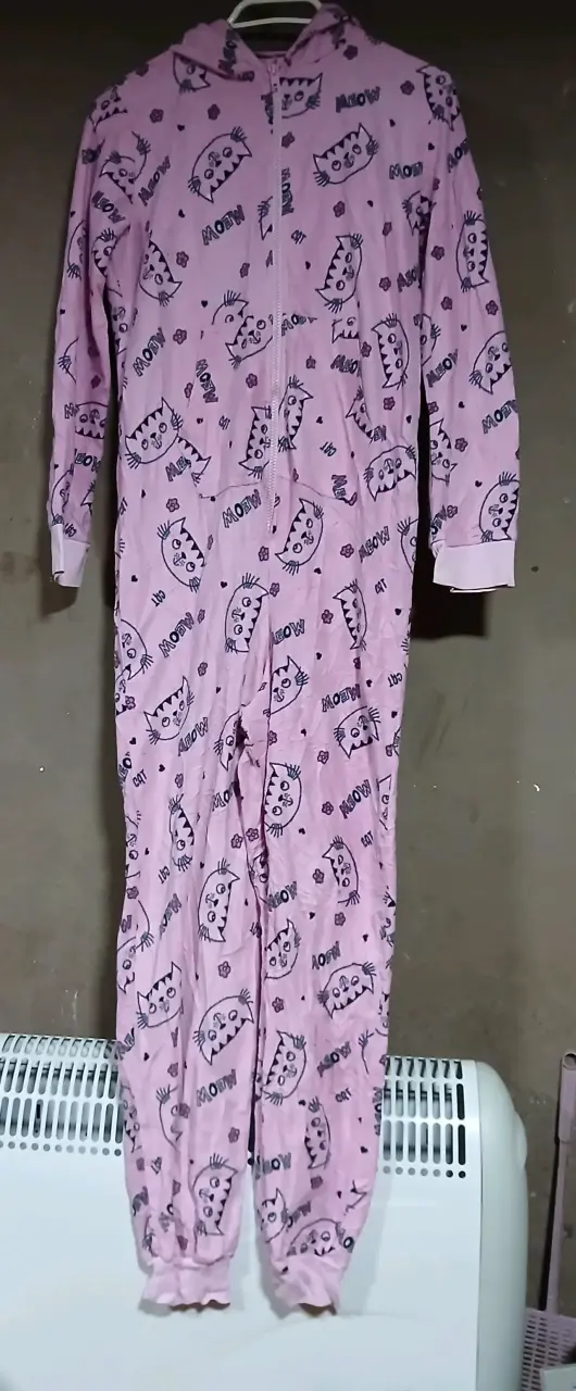 Pijama rosado talla 13-14 años, diseño de gatos - 1
