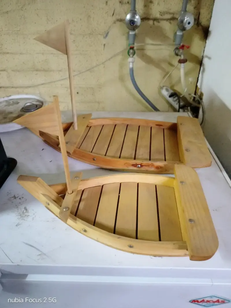Barco de madera Sushi