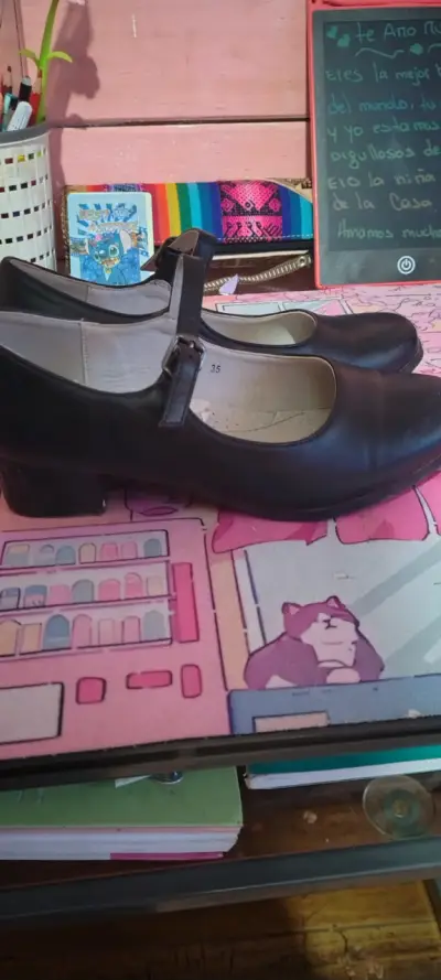 Zapatos de cueca talla 35 - miniatura 1