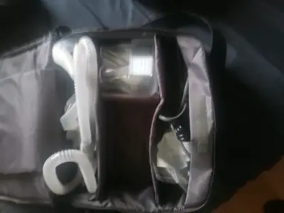 Máquina CPAP portátil ResMed con accesorios - miniatura 3