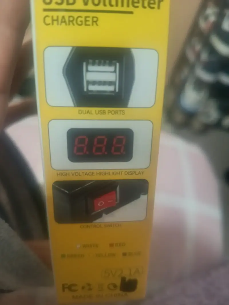 Cargador USB Voltmeter con Pantalla LED - 2