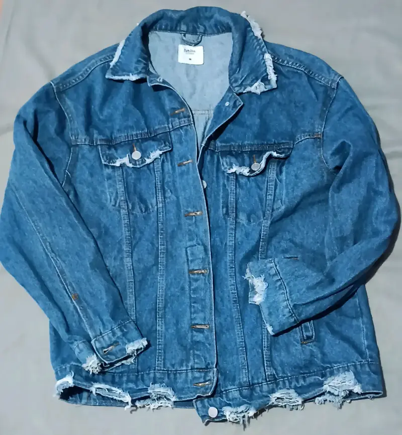 Chaqueta de mezclilla desgastada para mujer - 1