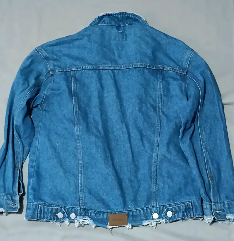 Chaqueta de mezclilla desgastada para mujer - 2