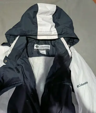 Chaqueta impermeable Columbia bicolor con capucha - miniatura 3