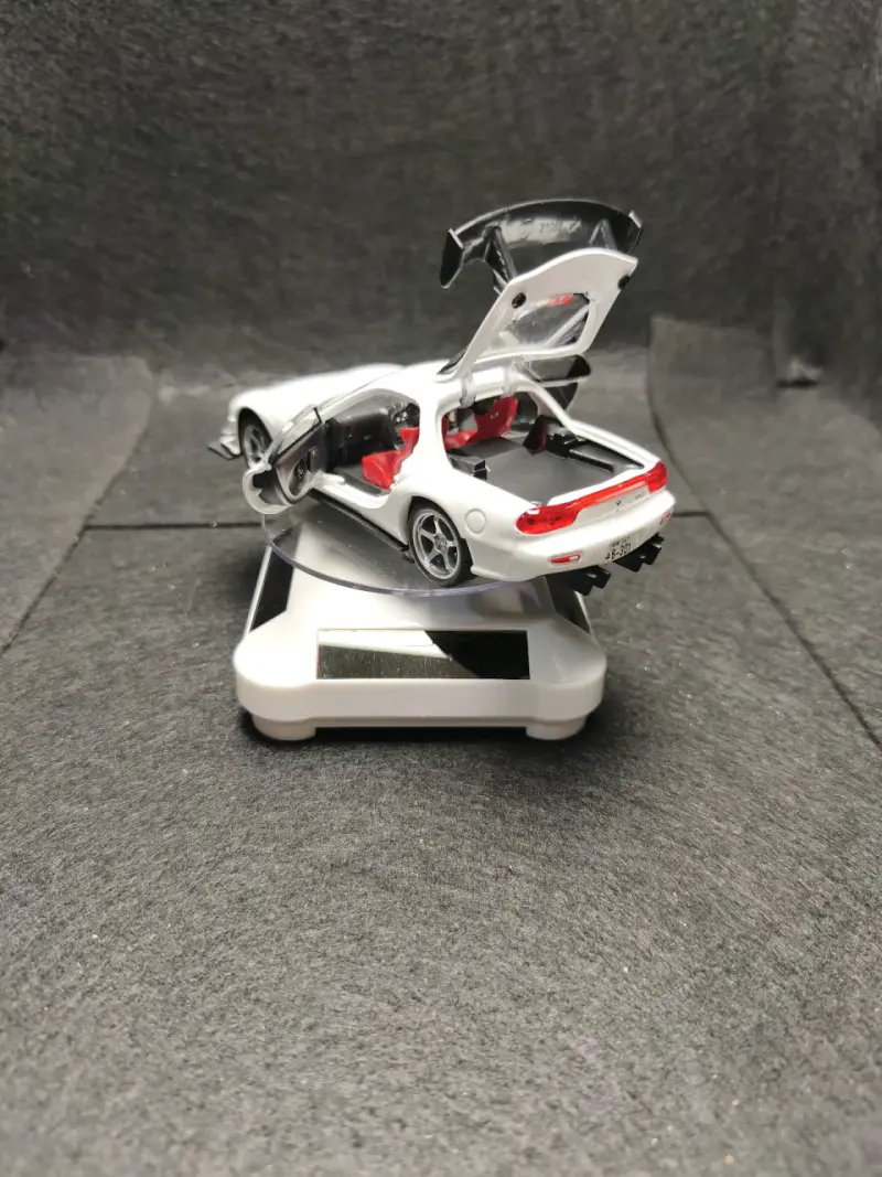 Modelo a escala + Plataforma giratoria - 1
