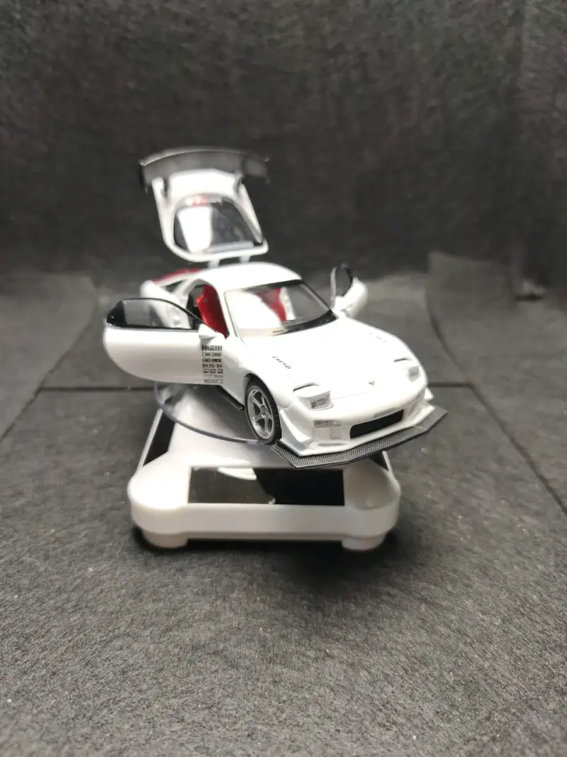 Modelo a escala + Plataforma giratoria - 2