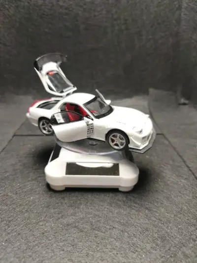 Modelo a escala  + Plataforma giratoria - miniatura 3