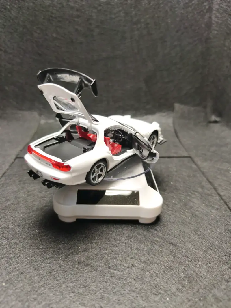 Modelo a escala + Plataforma giratoria - 5
