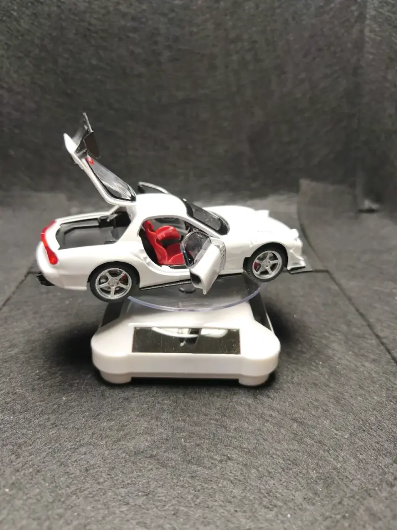Modelo a escala + Plataforma giratoria - 6