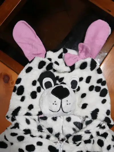 Pijama enterizo  polar 4 a 5 años diseño  dálmata - miniatura 3