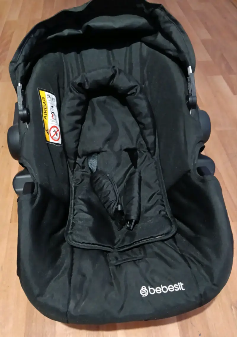 Silla de Auto Bebesit Negra para Bebé - 2