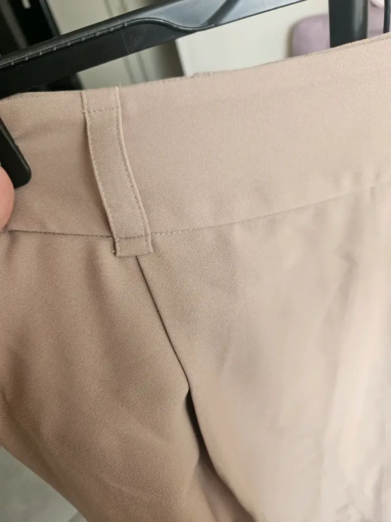 Falda midi beige Zara en buen estado - 3
