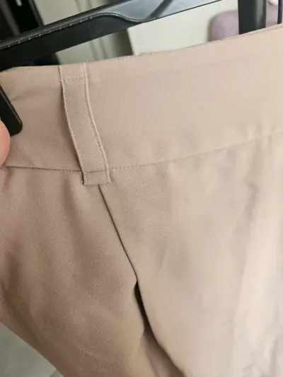 Falda midi beige Zara en buen estado - miniatura 3