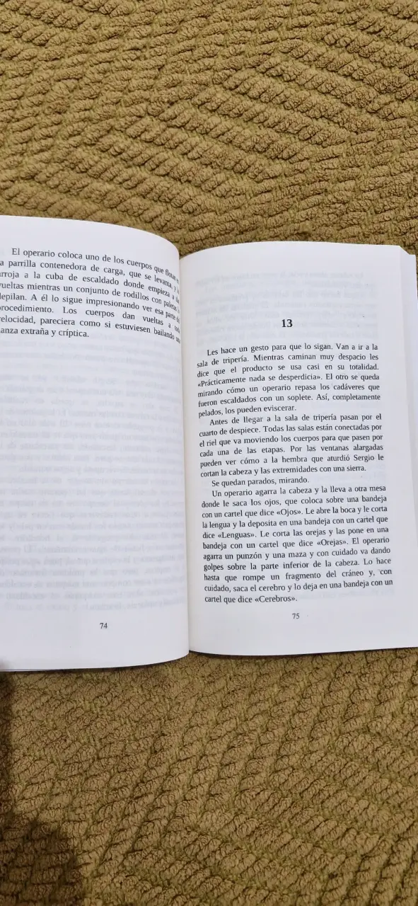 Libro 'Cadáver Exquisito' de Agustina Bazterrica - 2