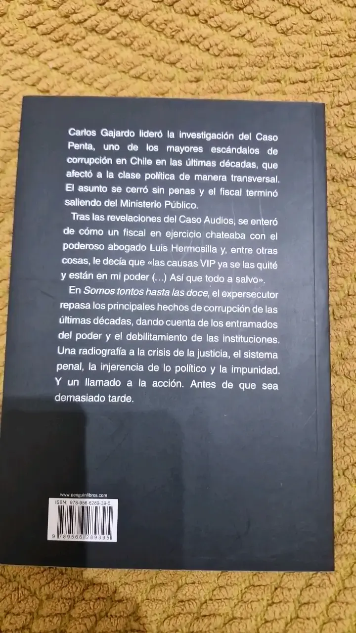 Libro 'Somos Tontos Hasta Las Doce' de Carlos Gajardo - 3
