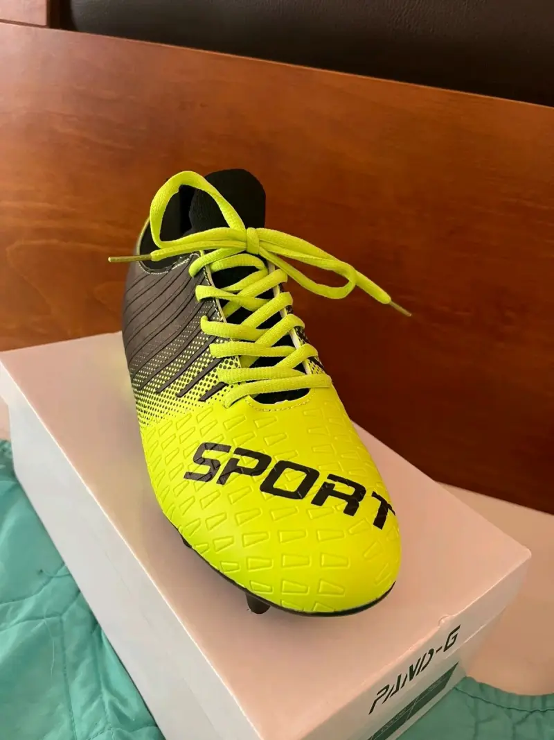Botines de fútbol rosa y amarillo para césped - 3