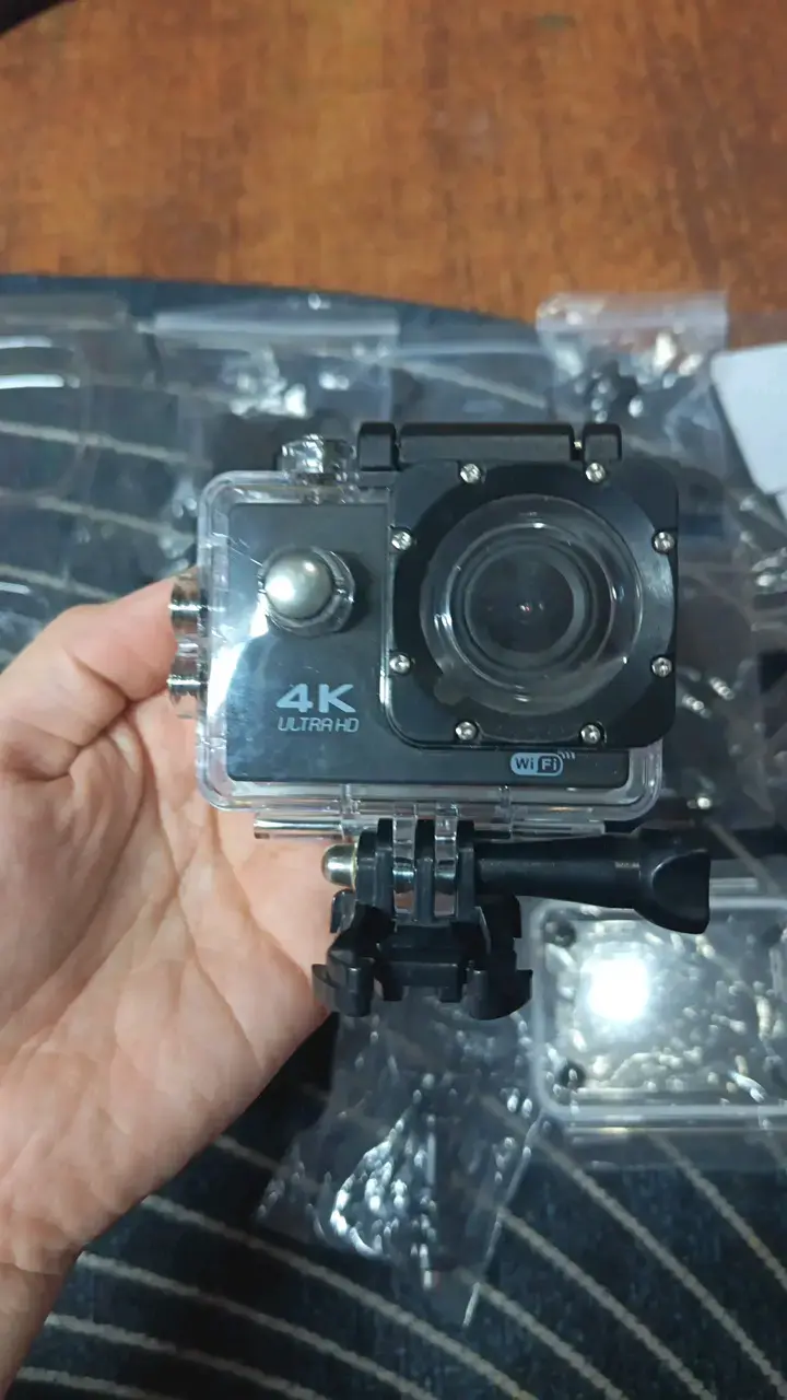 Cámara de acción 4K Ultra HD con accesorios - 1
