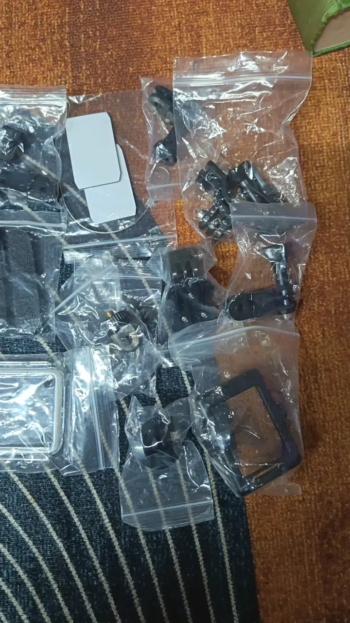 Cámara de acción 4K Ultra HD con accesorios - 3