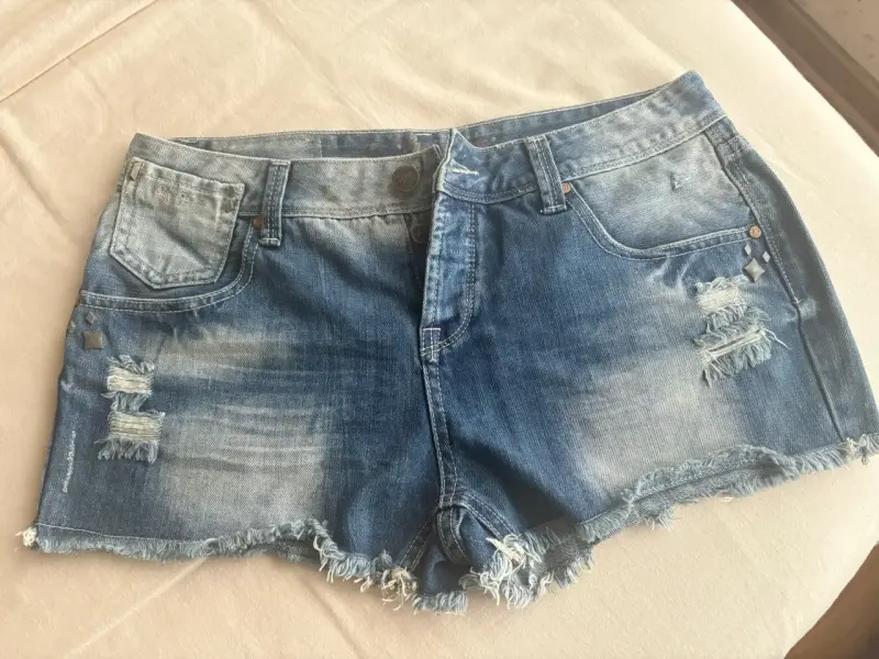 Shorts de mezclilla Pepe Jeans desgastados - 1