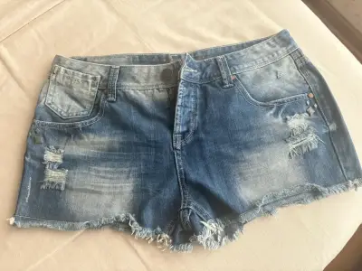 Shorts de mezclilla Pepe Jeans desgastados - miniatura 1