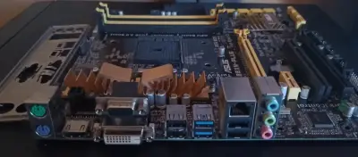 Kit Placa Asus AMD A10 32 VRAM Kingston más regalo - miniatura 2