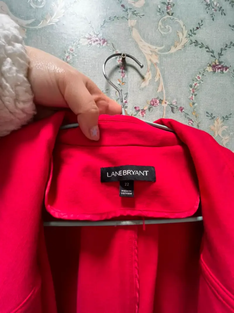 Chaqueta roja Lane Bryant talla grande - 3