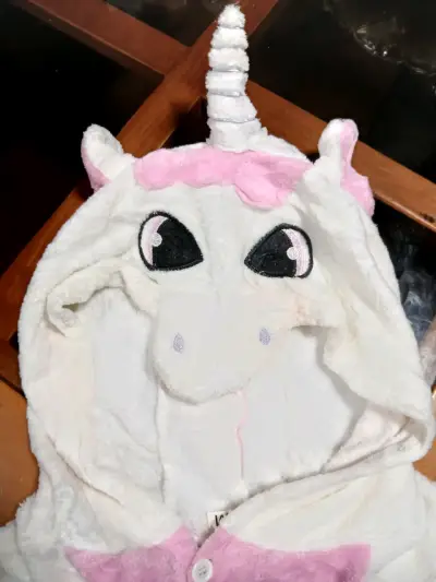 Pijama talla M unicornio blanco y rosado - miniatura 3