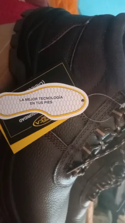 Botas de seguridad Nazca negras resistentes - miniatura 4