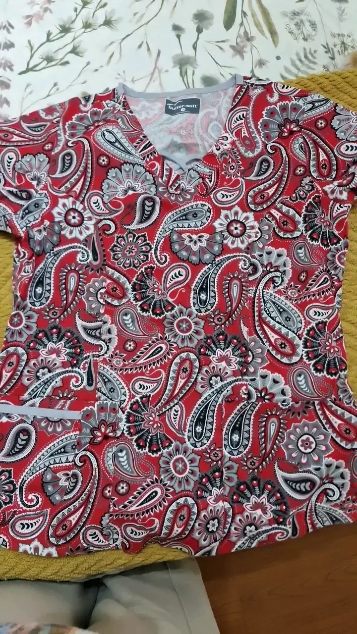 Blusa médica estampada Butter-Soft