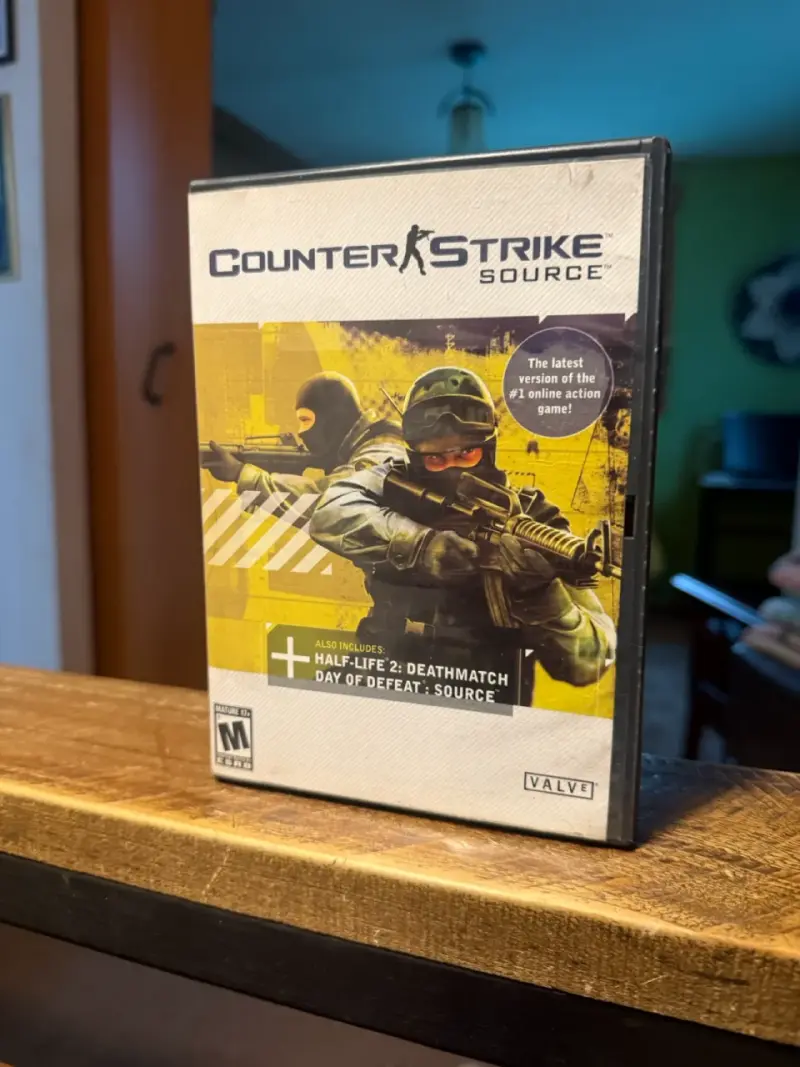 Juego PC Counter-Strike Source con Half-Life 2 - 1