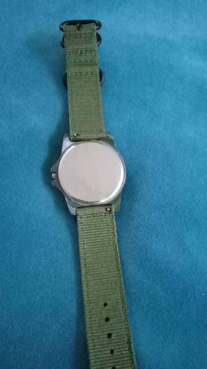 Reloj Swiss Army verde militar con correa de tela - 3