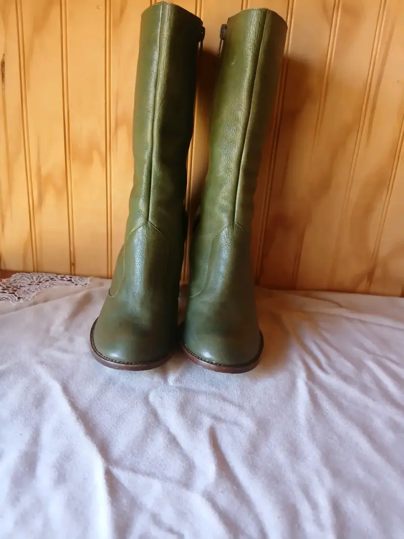 Botas de cuero verde con tacón alto - 2