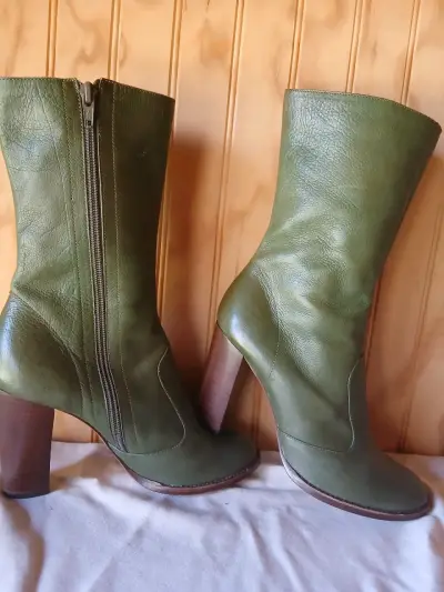 Botas de cuero verde con tacón alto - miniatura 4