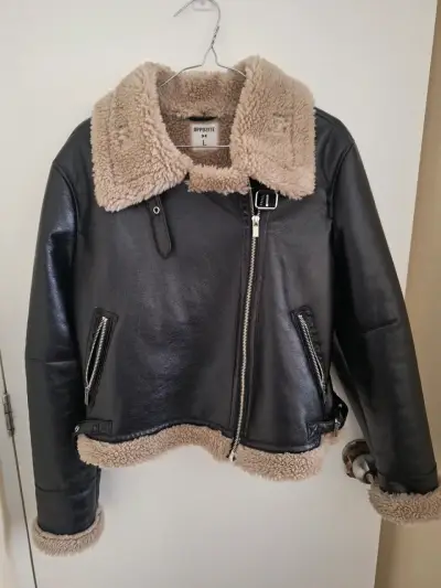 Chaqueta de cuero sintético con forro de borrego Opposite - miniatura 1