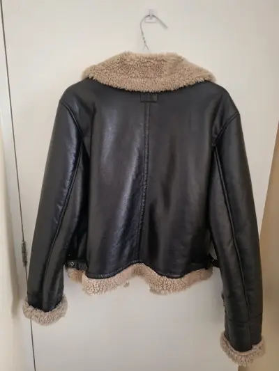 Chaqueta de cuero sintético con forro de borrego Opposite - miniatura 3