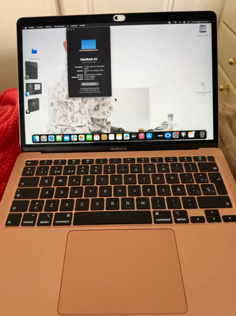 MacBook Air 13 pulgadas color rose gold - 3