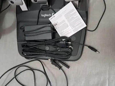 Volante de Carreras Logitech G920 para Xbox y pc - miniatura 4