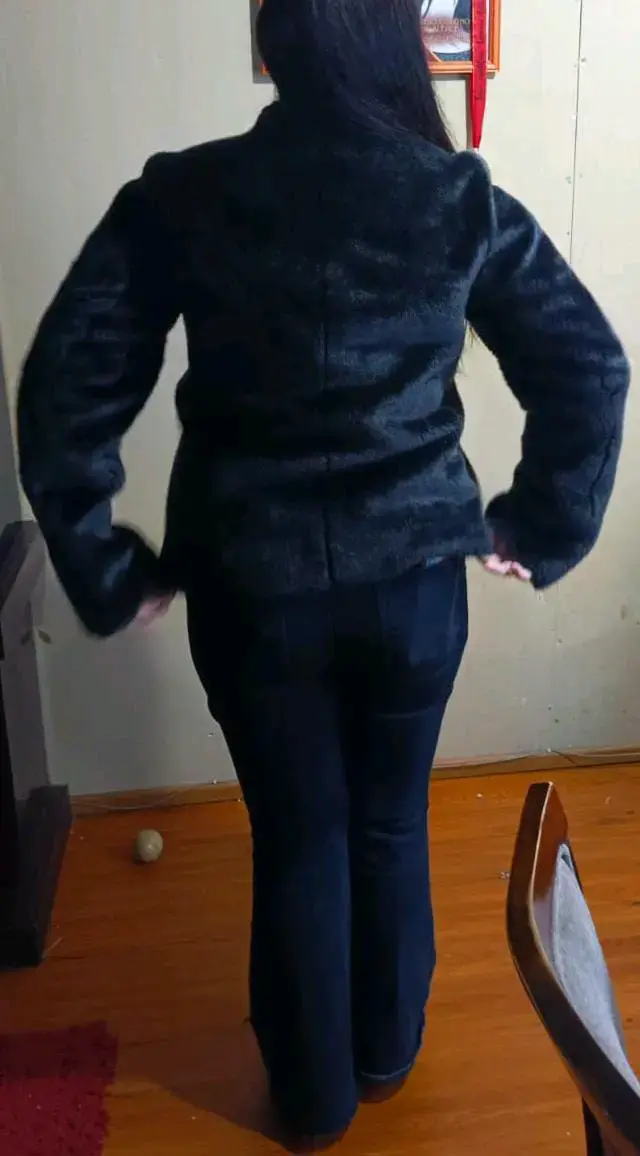 Chaqueta de mujer negra con cierre frontal - 3