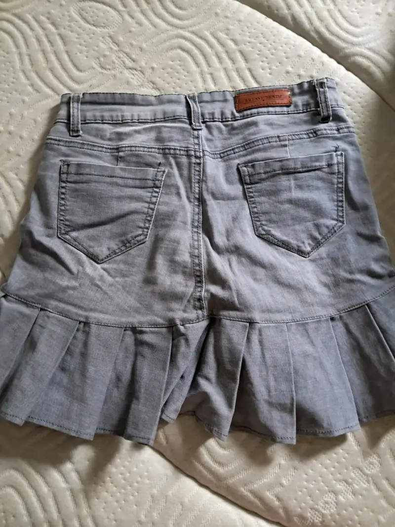 Falda de mezclilla gris con volantes para mujer - 2
